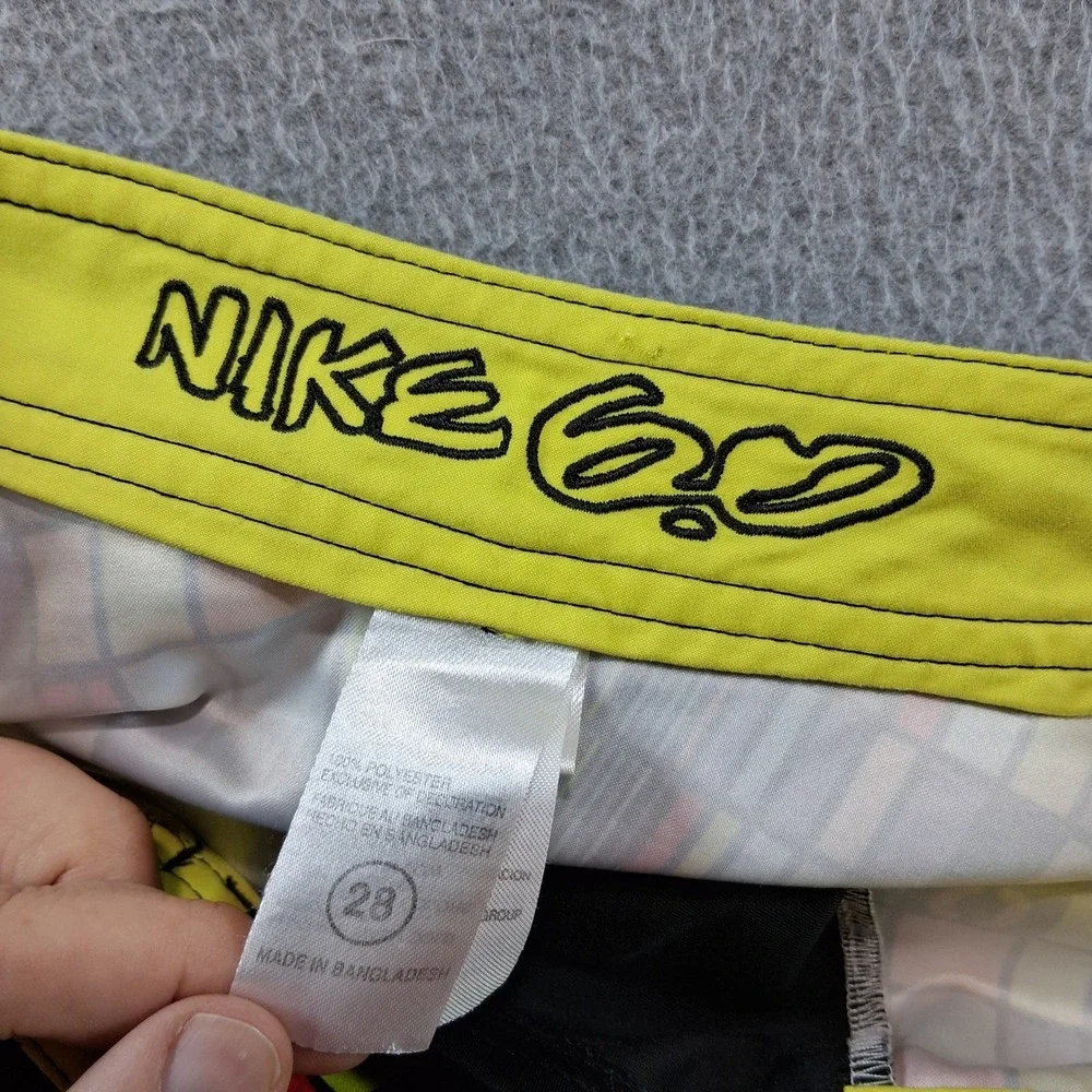 Nike 6.0 Board Shorts Mens 28 Multicolor Grid Graphic Cargo Pocket Swim Trunks